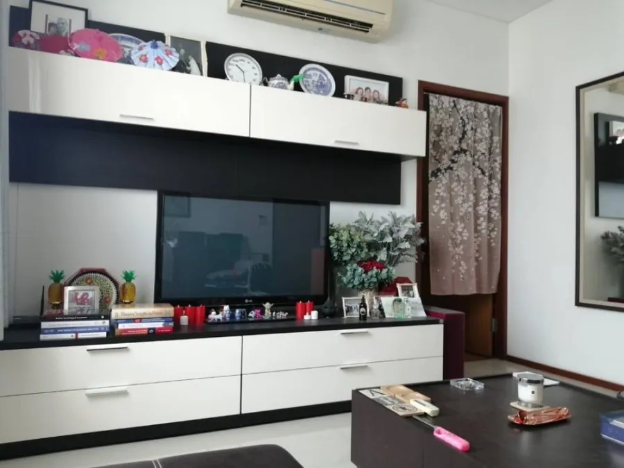 ขาย วิลล่า สาทร ชั้น 23 ห้องมุม furniture build in แต่งครบ น่าอยู่ สนใจ รีบจับจองเลยจ้า ด่วนๆ