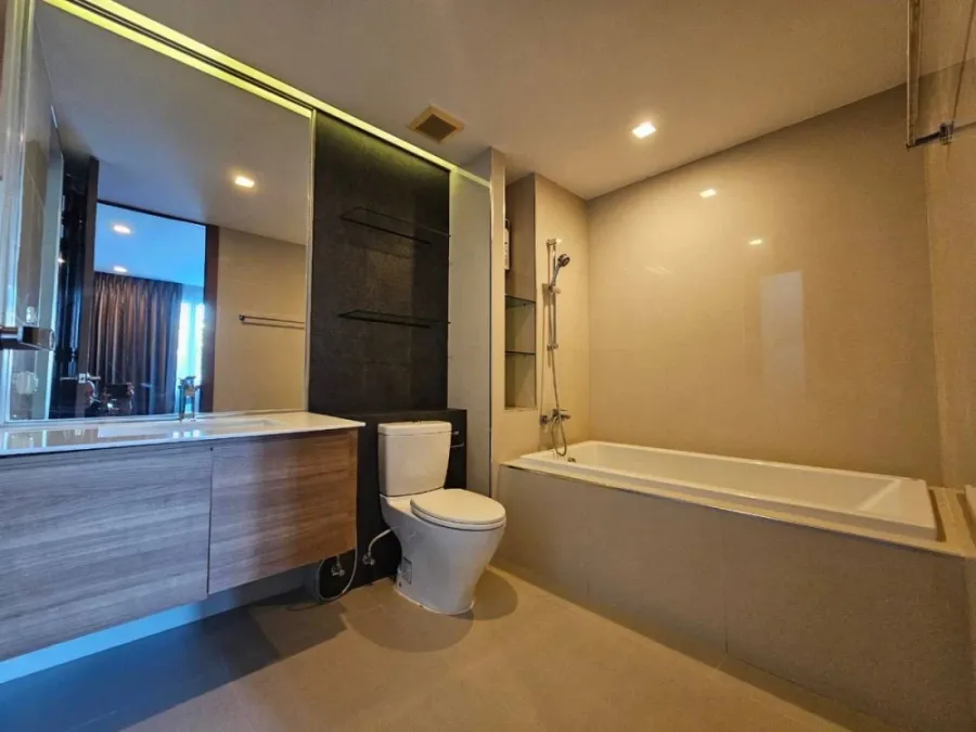 For rent Green Lake Condo Sriracha ห้องกว้างขวาง มาพร้อมพื้นที่ใช้สอย ราคาดี รีบมาจองเลย