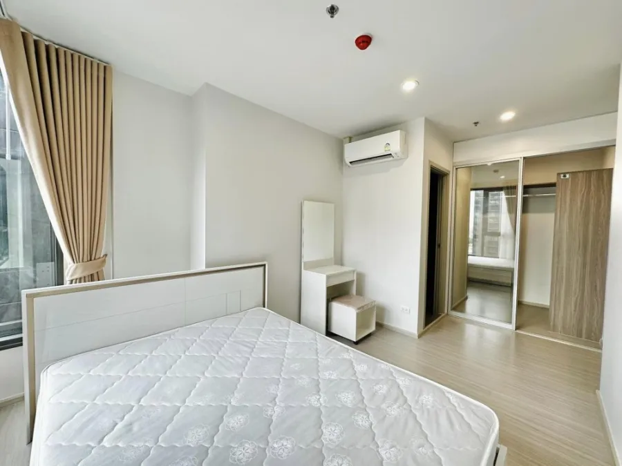 For Rent The Parkland Petchkasem 56, decorated in bright, inviting tones, complete with electrical appliances. Hurry up to reserve.