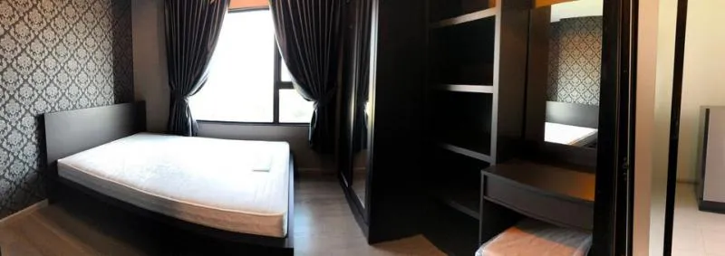 For rent Aspire Sathorn-Taksin ผนังติดวอล ได้มองวิวเมืองแจ่มๆ ห้องแต่งครบเหมือนได้อยู่บ้าน ห้ามพลาด