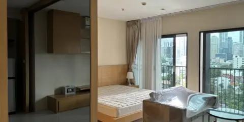 ให้เช่า โนเบิล รีมิกซ์ สุขุมวิท 36 ชั้น 9 พร้อมเฟอร์นิเจอร์และเครื่องใช้ไฟฟ้าครบ จองเลย ด่วนๆ
