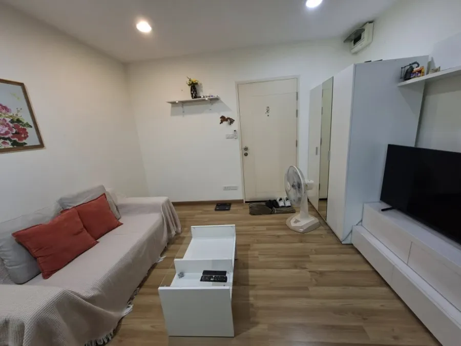 For rent: Premio Prime, Building C, 6th floor, corner room, view of houses and nearby buildings, and Kaset Nawamin Road. Reserve now!