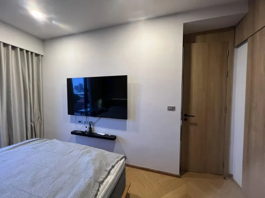 For sale Savvi Phahol 2, 1 bedrooms, 2 bathrooms, nice to live in, good location, fully built-in furniture, reserve quickly.