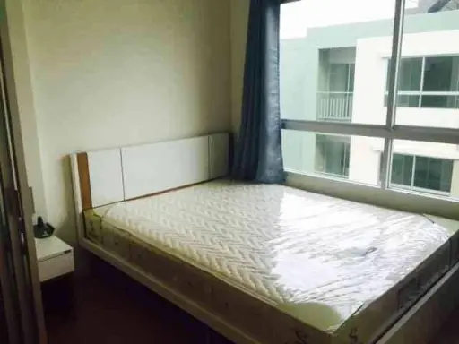 Condo for rent at Lumpini Ville On Nut–Phatthanakan. The unit is well-partitioned with separate zones, offering great value. You shouldn't miss this o