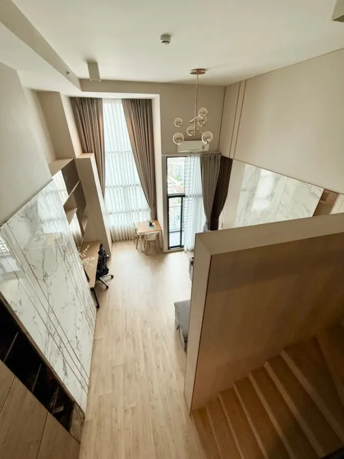 Selling Ideo Sathorn-Wongwian Yai, 26th floor, beautiful city view, fully furnished, ready to move in. Book now!