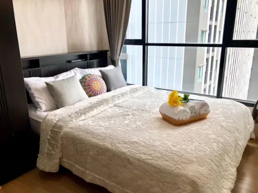 Condo for rent: The Base Rama 9 - Ramkhamhaeng, private corner room. Don't miss out on decorating wallpapers.