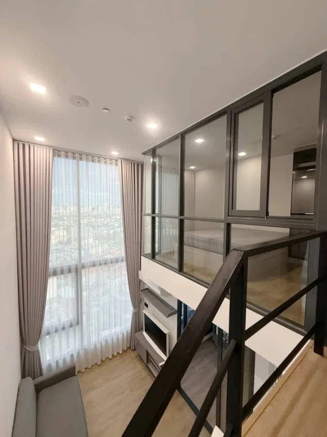 Modiz Rhyme Ramkhamhaeng Duplex, 2-story corner unit, 28th floor, beautiful city view. Book now! Don't wait!