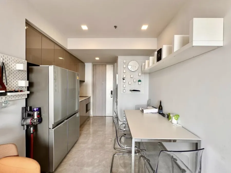 For sale One9Five Asoke-Rama 9, large room, comfortable, 30th floor, high view, come and own it today.