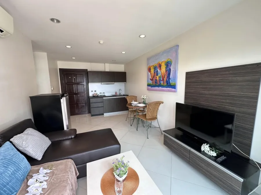 Sale Park Lane Jamtien Resort ห้องกั้นเป็นสัดส่วน ตกแต่งอย่างดี โซฟาหนังนั่งสบาย จองเลย