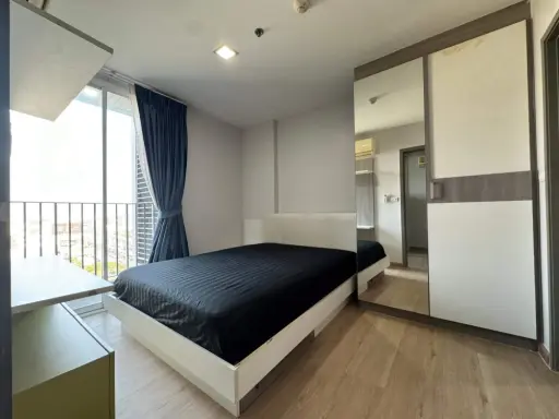 For sale: Greene Chaengwattana, 16th floor, white room, comfortable to the eyes, with built-in kitchen, plus convenient transportation. You can't miss