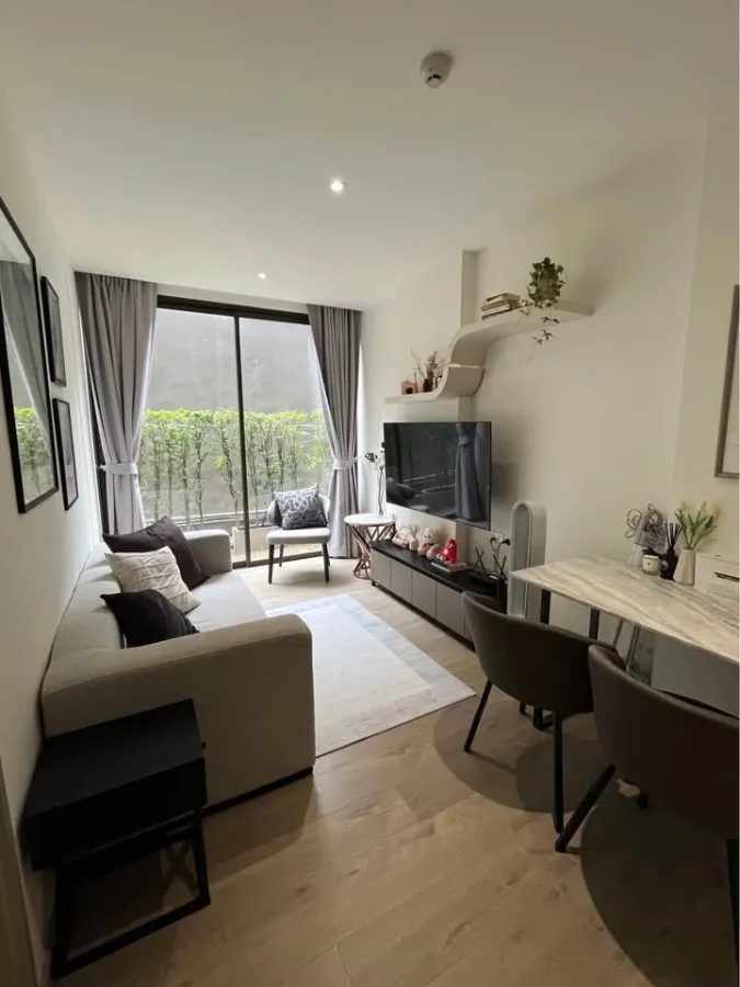 For sale: FYNN Asoke, 1st floor, Private Garden, fully furnished and equipped, ready to move in.