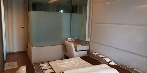 ขาย ให้เช่า The Address Sathorn ห้องชั้น 9 พื้นที่ใช้สอยเยอะ ในทำเลดี เดินทางสะดวก ห้ามพลาด