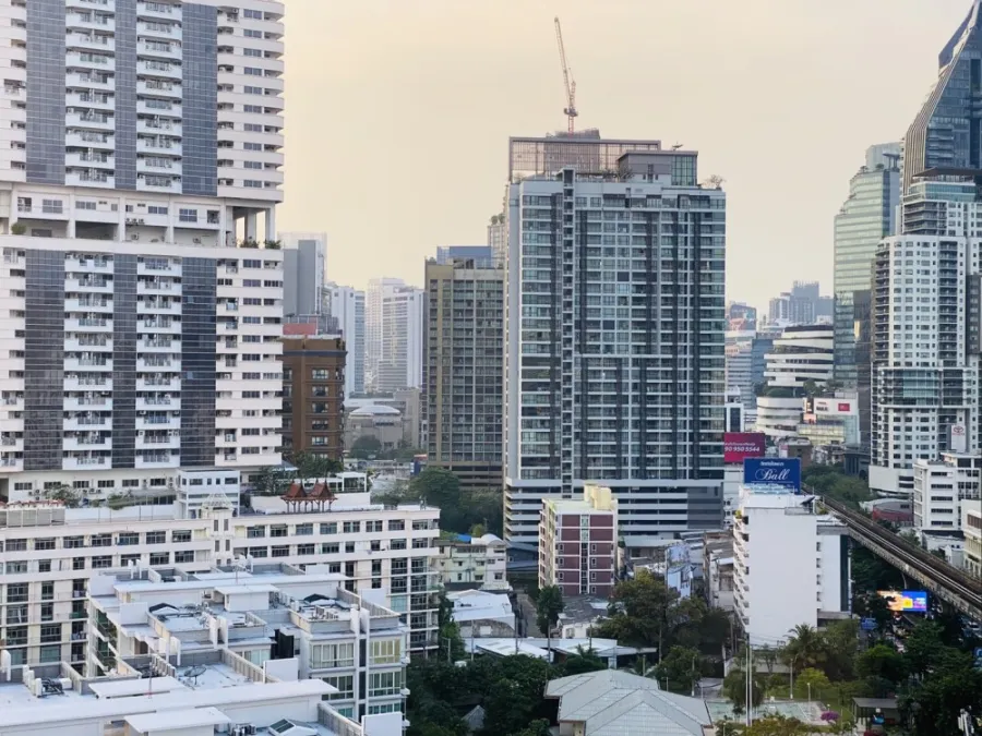 ขาย ให้เช่า!! คอนโด บีทนิค สุขุมวิท 32 ชั้น 15 ห้องกว้าง ตกแต่งสวย เฟอร์นิเจอร์ Buit-In ห้ามพลาด!!