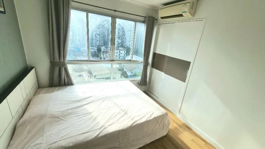 For Sale/Rent!! Lumpini Place Condo, Rama 4 - Kluai Nam Thai, 9th floor, beautiful, very livable, fully furnished, ready to move in. Reserve now!!