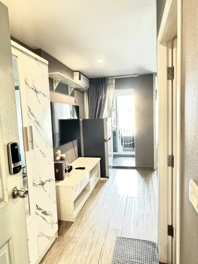 For rent: Regent Home Sukhumvit 97/1, a lovely room on the 3rd floor, fully furnished and equipped with appliances. Just bring your bags and move in!