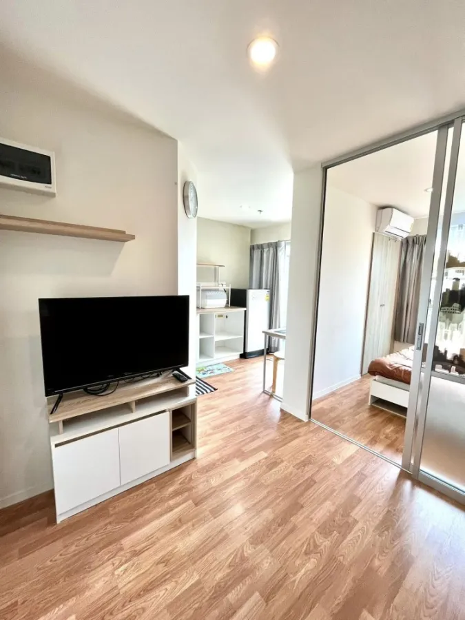 Condo for sale or rent, Lumpini Ville Nakhon In-Riverview, partitioned room, decorated in tone controlled colors, low price, don't wait.