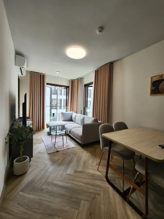ให้เช่า Chapter Thonglor 25 ชั้น 6 ห้องมุม วิวสระ แต่งครบ น่าอยู่ สนใจจองเลย