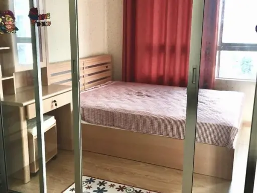 For rent: DCondo Rattanathibet, 7th floor, partitioned room, fully furnished, ready to move in. Reserve now, don't wait.