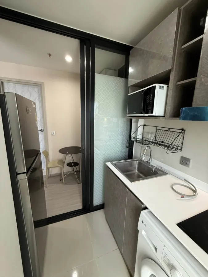 Condo for rent, Aspire Erawan Prime, fully furnished with high-quality built-in features. Excellent value! Don't miss this opportunity.