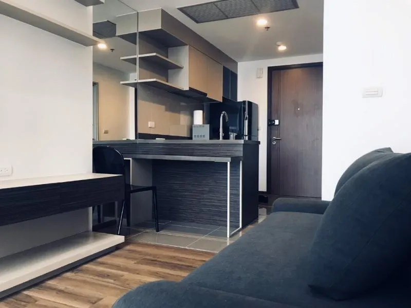 ขายด่วน Onyx พหลโยธิน Duplex แบบ 1 ห้องนอน 1 ห้องน้ำ ขนาด 45 ตรม. ห้องใหญ่สนใจจองเลย
