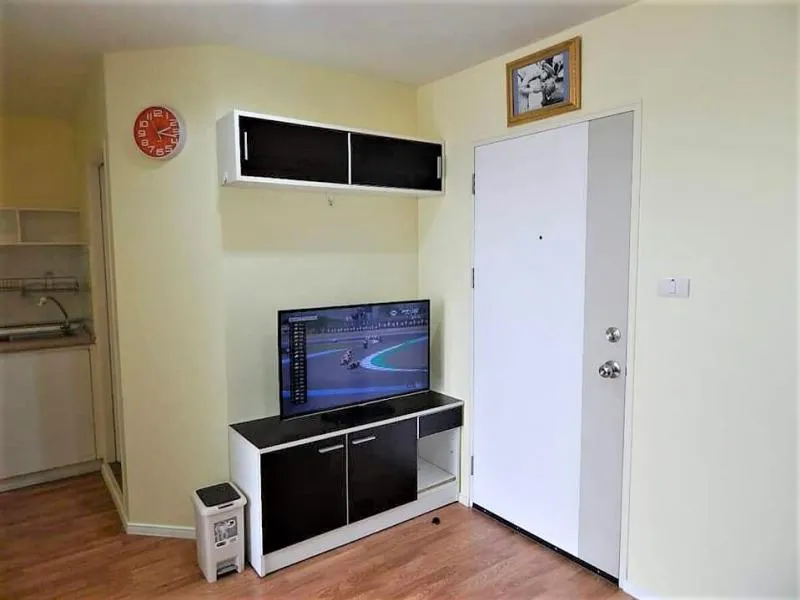 For rent, Lumpini Park Phetkasem 98, size 26 sq.m., 14th floor, room separated by a garden, only 6,700/month, hurry up
