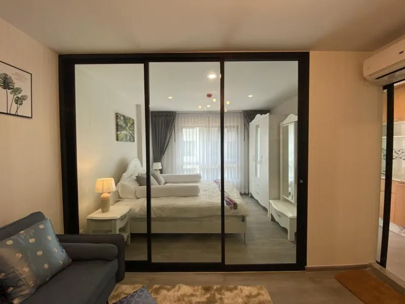 Rent a new condo, Reach Phaholyothin, 52 right rooms, at the price you are satisfied with, don't wait, hurry and book now.