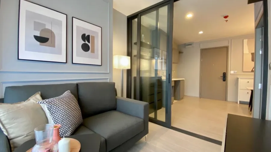 For rent ไลฟ์ อโศก ไฮป์ 1 bedroom Plus มีประตูกั้นโซนครัวอย่างดี สนใจรีบมาจองด่วน อย่ารอช้า