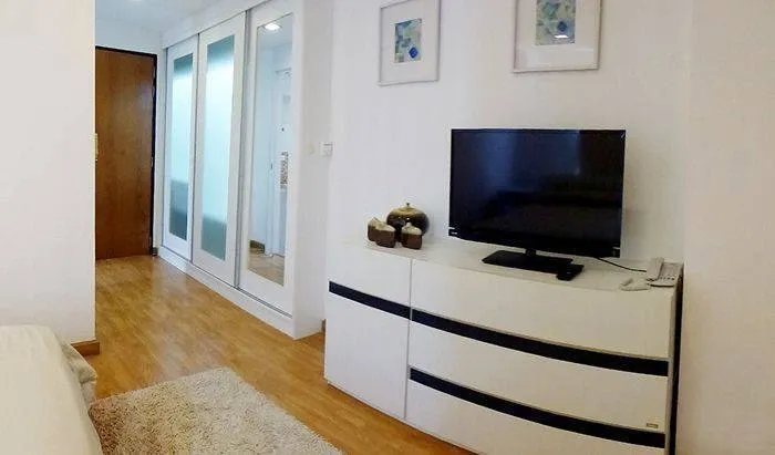 Condo for rent, The Alcove 49, beautiful room, clean, ready to move in.