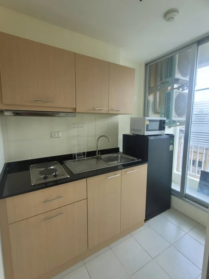 Life at Phahon-Ari for sale, room ready to move in Don't postpone it. Good like this, reserve now.