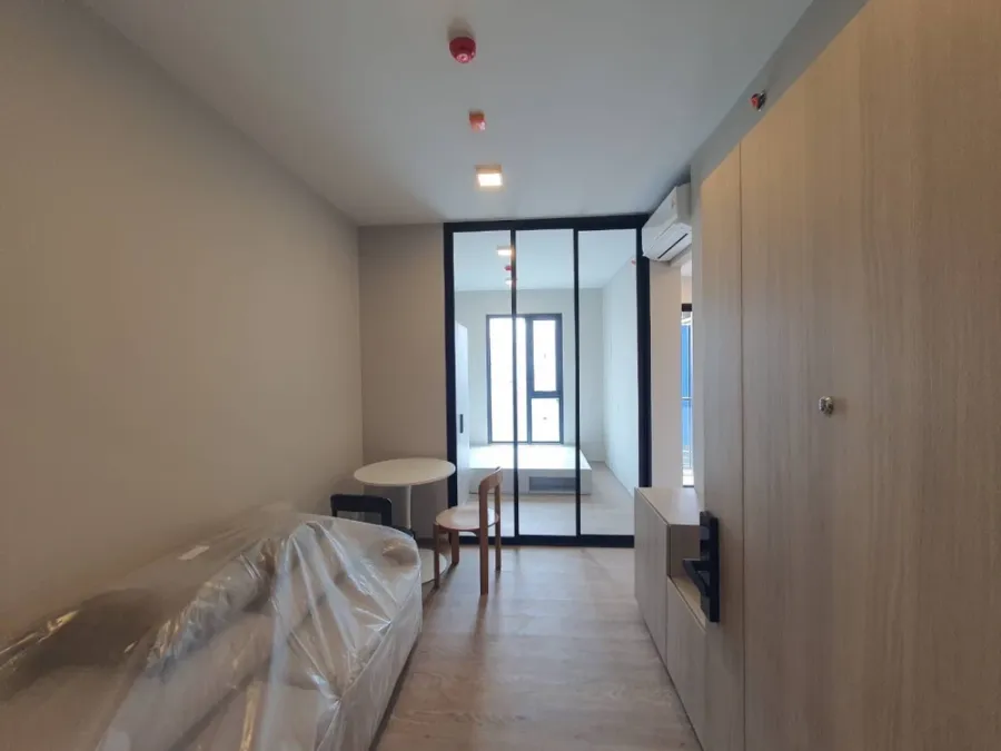 For rent: Plum Condo New West Bang Yai, Phase 3. View of IKEA and Central Westgate. Fully furnished with appliances. Don't miss out!