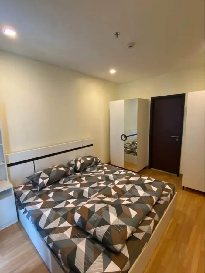 Le Luk Condominium for rent, corner room, very private, great panoramic view, very spacious room, interested, reserve now.
