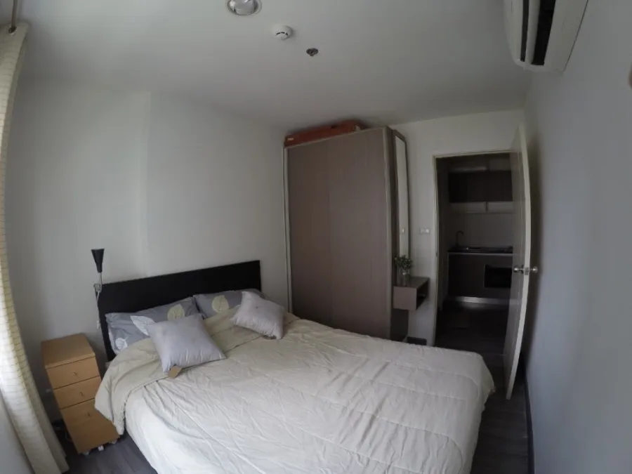 For rent The Trust @ BTS Erawan pool view. Fully furnished, don't miss it