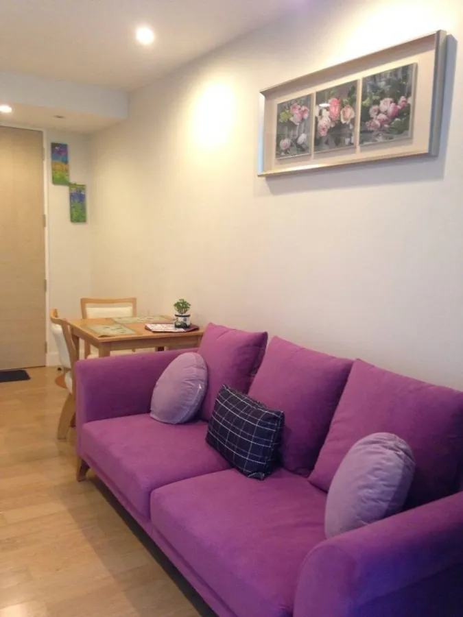 ขาย ให้เช่า Collezio Sathorn-Pipat 1 ห้องนอน 1 ห้องน้ำ วิวเมือง บรรยากาศร่มรื่น ราคาดี จองด่วน