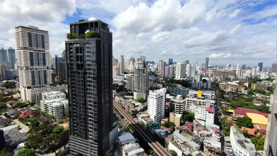 Condo for rent, The Crest Sukhumvit 34, 27th floor, great city view. Decorated room ready to move in You can just come and stay.