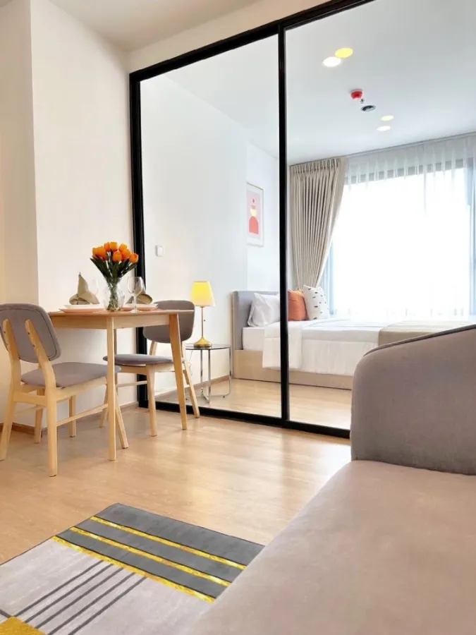 For rent Chewathai Kaset Nawamin, corner room, very private, spacious room, beautifully decorated, comfortable bed, don't miss it.