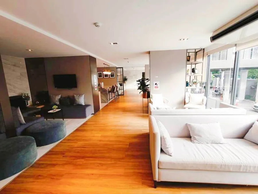 Condo for sale, The Nest Sukhumvit 64, decorated in white tones. Lots of usable space The furniture is complete like this, so you have to hurry.