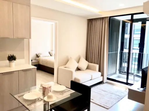 For rent: Vithara Sukhumvit 36, 2 bedrooms, 2 bathrooms, fully furnished, ready to move in.