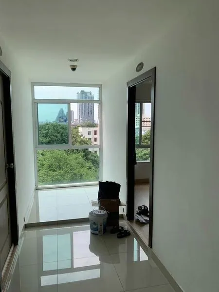 ขาย The Crystal Condominium 2 ชั้น 7 ห้องริม ห้องเปล่า กว้าง โปร่ง โล่ง น่าอยู่ ซื้อเลย ด่วนๆจ้า
