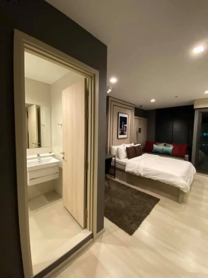 Condo for rent Life One Wireless, beautiful room, fully furnished first come first
