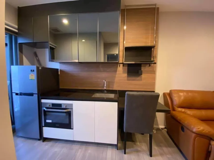 Condo for sale, rent, The Room Sathorn-St.Louis. Nice leather sofa, 16th floor, east direction. Don't wait.