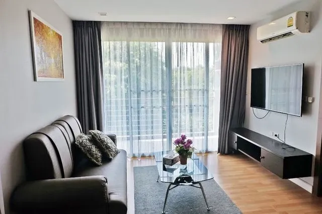 ให้เช่า Green Lake Condo Sriracha 1 ห้องนอน 1 ห้องน้ำ พื้นที่ใช้สอยเยอะ เห็นวิวสวน จองเลย