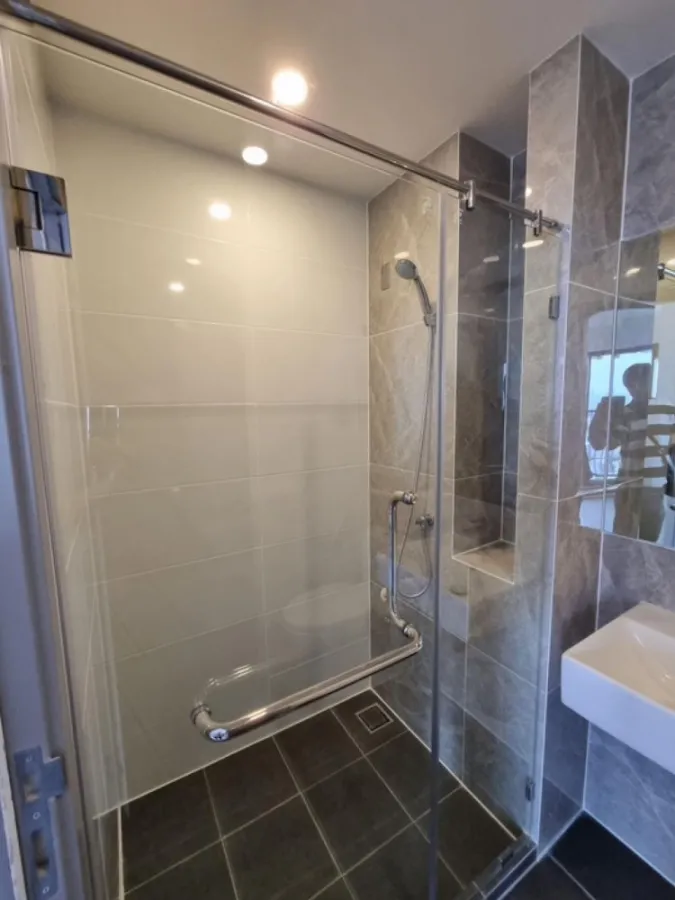 For sale: The Origin Lat Phrao, Bang Kapi, 2 bedrooms, 1 bathroom, well separated kitchen. Definitely worth the price.