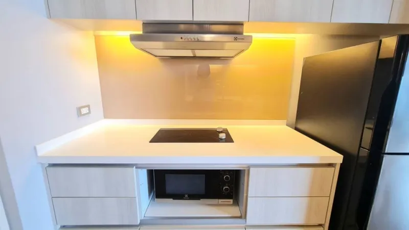 ให้เช่า!! คอนโด เดอะ ลุมพินี 24 ชั้น 12 ห้องสวย Luxury Modern สุดหรู ห้องมุม รีบจองเลย!!