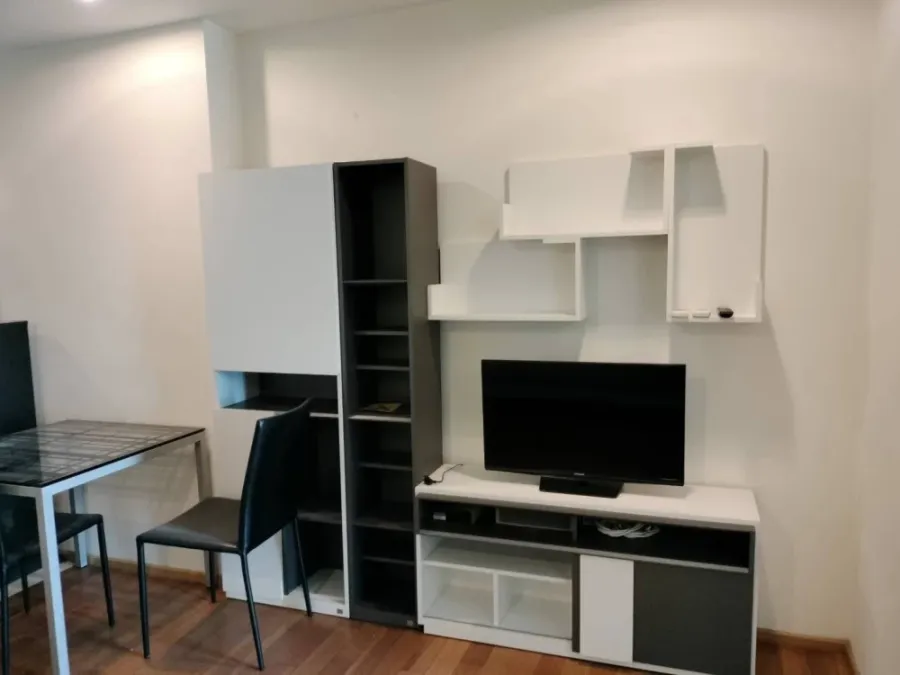 For rent: Abstracts Phahonyothin Park, Building A, 19th floor (great, unblocked view). Spacious and comfortable living space. Don't miss out!