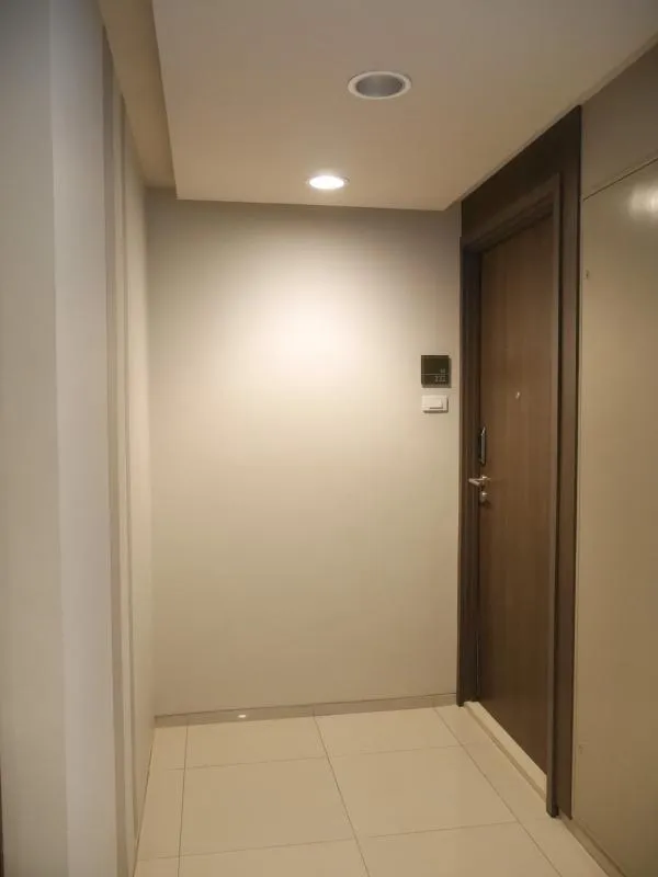 ทีล สาทร – ตากสิน ขายด่วน 2 ห้องนอน 2ห้องน้ำ ห้องมุมด้วยน้าา เฟอร์บิวท์อินพร้อมอยู่สุด ๆ ด่วนเลย