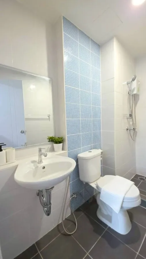 For sale: The Kith Sukhumvit 113, 1st floor, Building B, fully furnished, very beautiful, stylish, and very livable.
