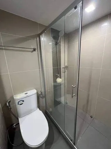 For sale or rent: Ideo New Rama 9 condo, ready to move in, fully furnished, amazing price. Book now, don't wait!