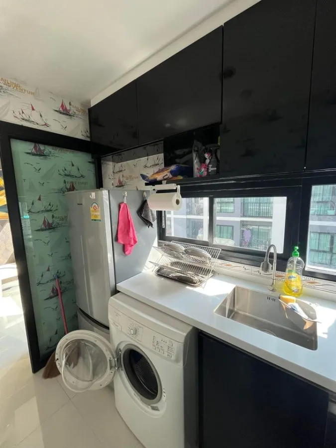 Sell, rent, Metro Sky Ratchada, corner room, nice wallpaper Complete electrical appliances Hurry up to reserve before it's gone.