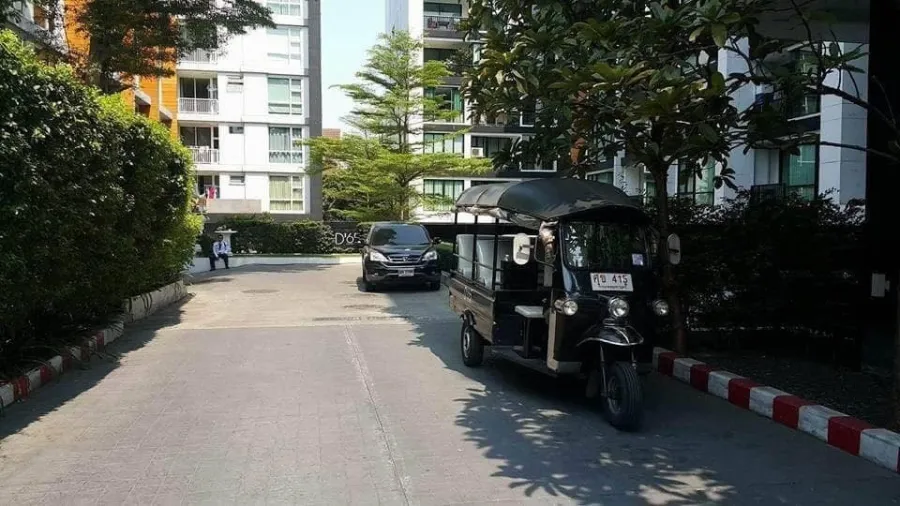 For sale: D 65 Condominium, Duplex room, decorated with built-ins, 2 floors, so nice to live in., you must reserve it quickly.