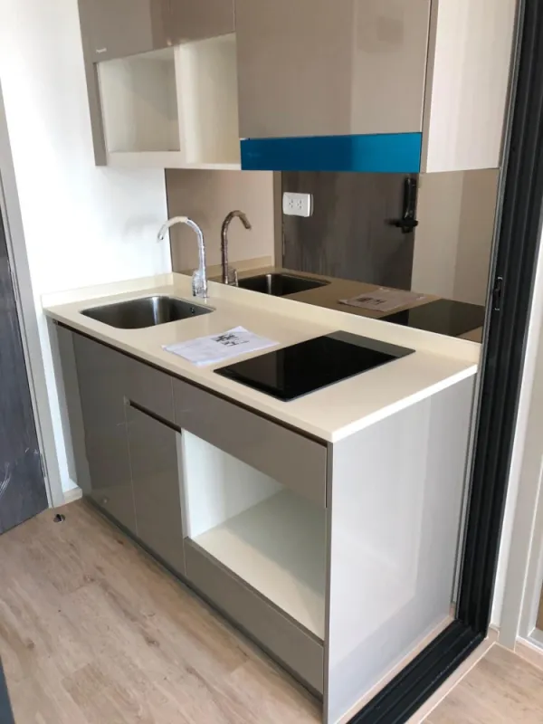 ให้เช่า คอนโด เดอะริช พระราม 9-ศรีนครินทร์ ชั้นสูง เฟอร์ครบ เครื่องใช้ไฟฟ้าครบ เดินทางสะดวก